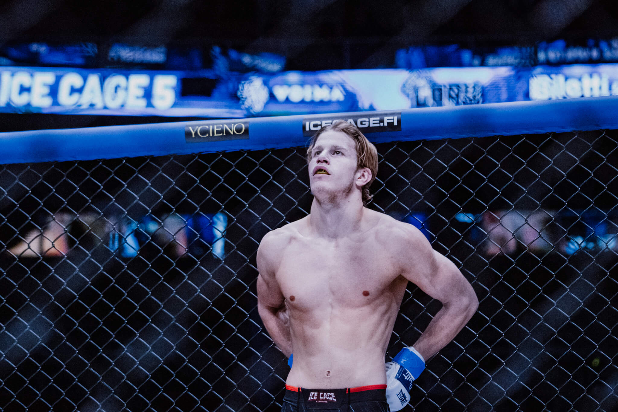 Verneri Hakkinen valmistautuu otteluun